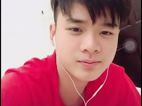Asian men having sex with other Asian men in Blued videos
